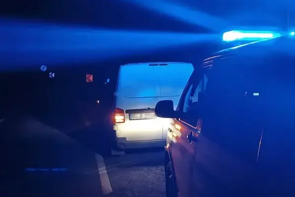 Pijany 32-latek bez prawa jazdy zatrzymany w Praszce