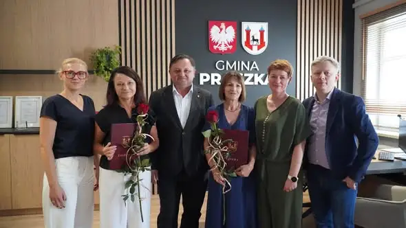 Nowe nominacje dyrektorskie i awanse nauczycieli w gminie Praszka