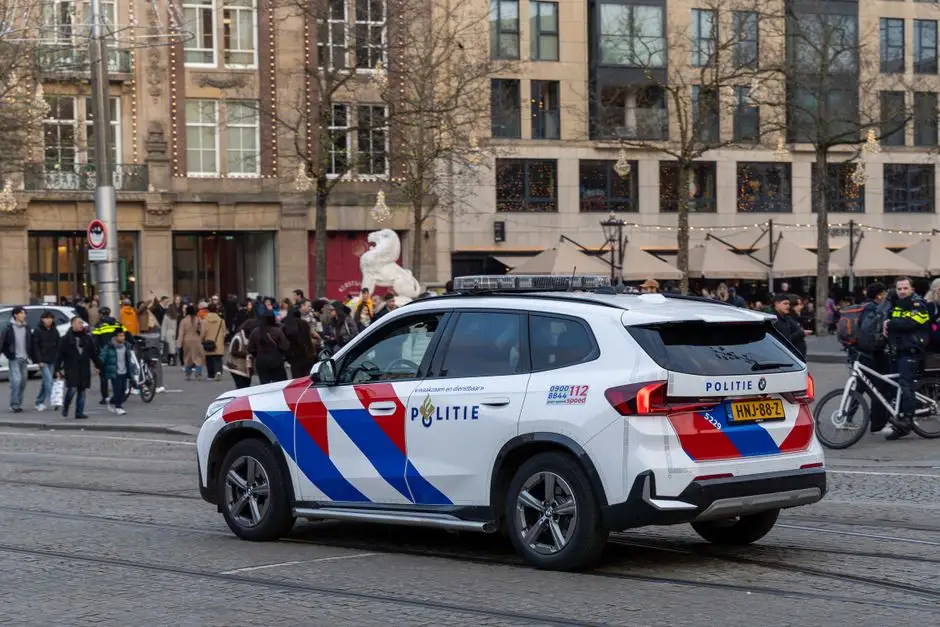 Opolska Policja z nowymi hybrydowymi radiowozami. 11 pojazdów trafiło do garnizonu