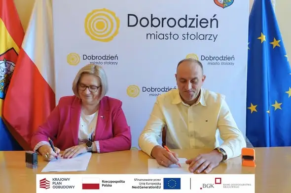 Dobrodzień inwestuje w zieleń – podpisano umowę na rewitalizację terenów zielonych