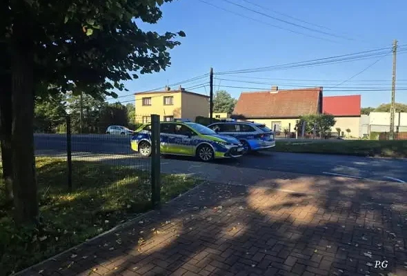 Ćwiczenia obrony cywilnej w Pludrach: ewakuacja szkoły i szkolenie z pierwszej pomocy