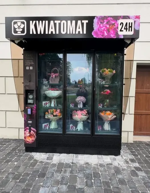 Kwiatomat w Gorzowie Śląskim już działa – kwiaty przez całą dobę