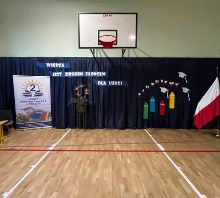 Dzień Edukacji Narodowej w Szkole Podstawowej nr 2 w Praszce – ślubowanie pierwszaków